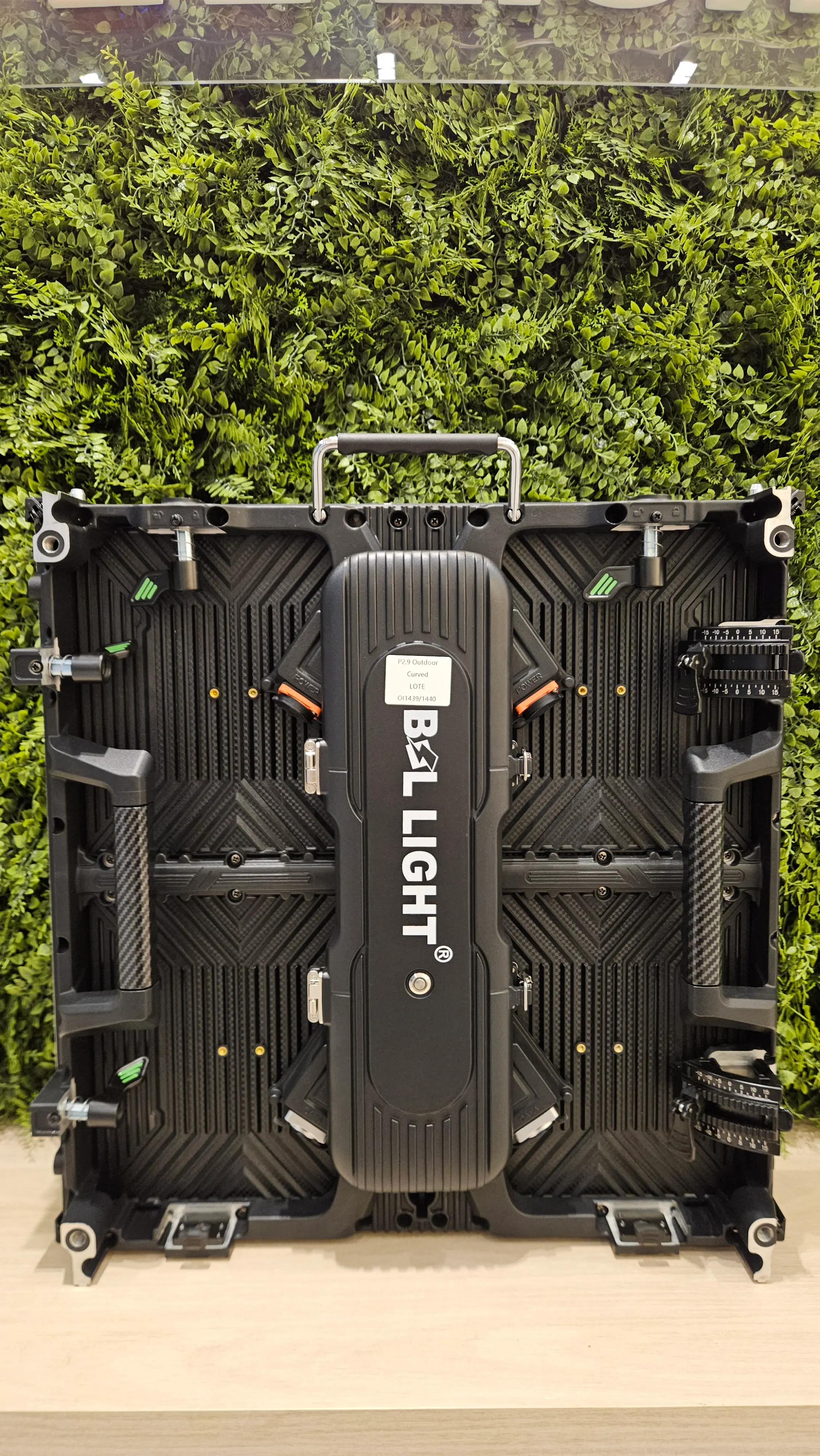 Painel de LED P2.976 Outdoor Curvo